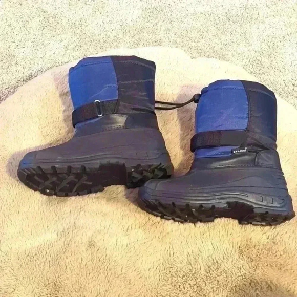 Skadoo, kids snow boot, size 4, black - Picture 1 of 6